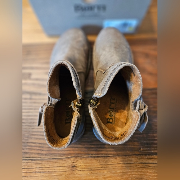 Born Women's Wynter Comfort Booties Women's Grey 37/6.5 - Picture 7 of 10